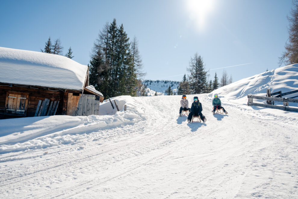 Rodeln vom Hotel Angerwirt zur Kleinarler Hütte Rodeln vom Hotel Angerwirt zur Kleinarler Hütte