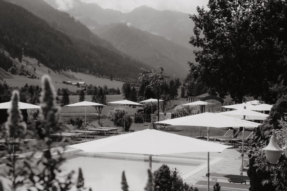 Eigenes Freibad mit beheiztem Außenpool in Wagrain-Kleinarl Freibad mit beheiztem Außenpool (im Sommer) 3 Gehminuten vom Hotel