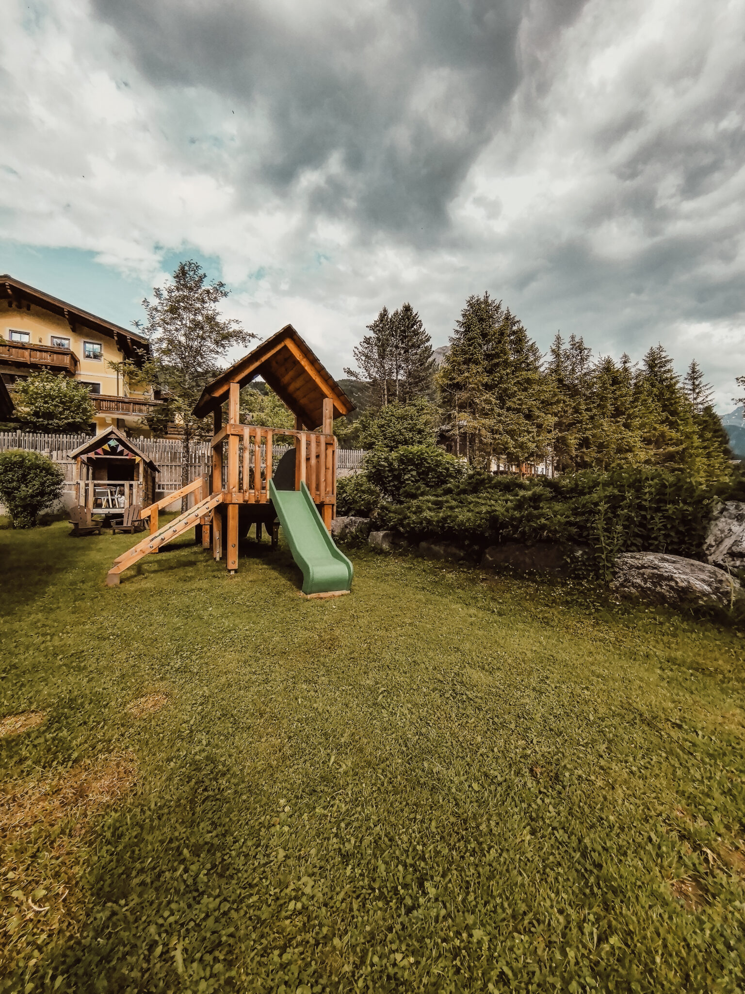 Hotel Angerwirt Kleinarl Spielturm Und Gartenhaus 1