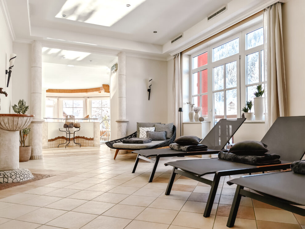 Ruhebereich beim Panorama-Hallenbad im Hotel Angerwirt Kleinarl Ruhebereich beim Panorama-Hallenbad im Hotel Angerwirt Kleinarl